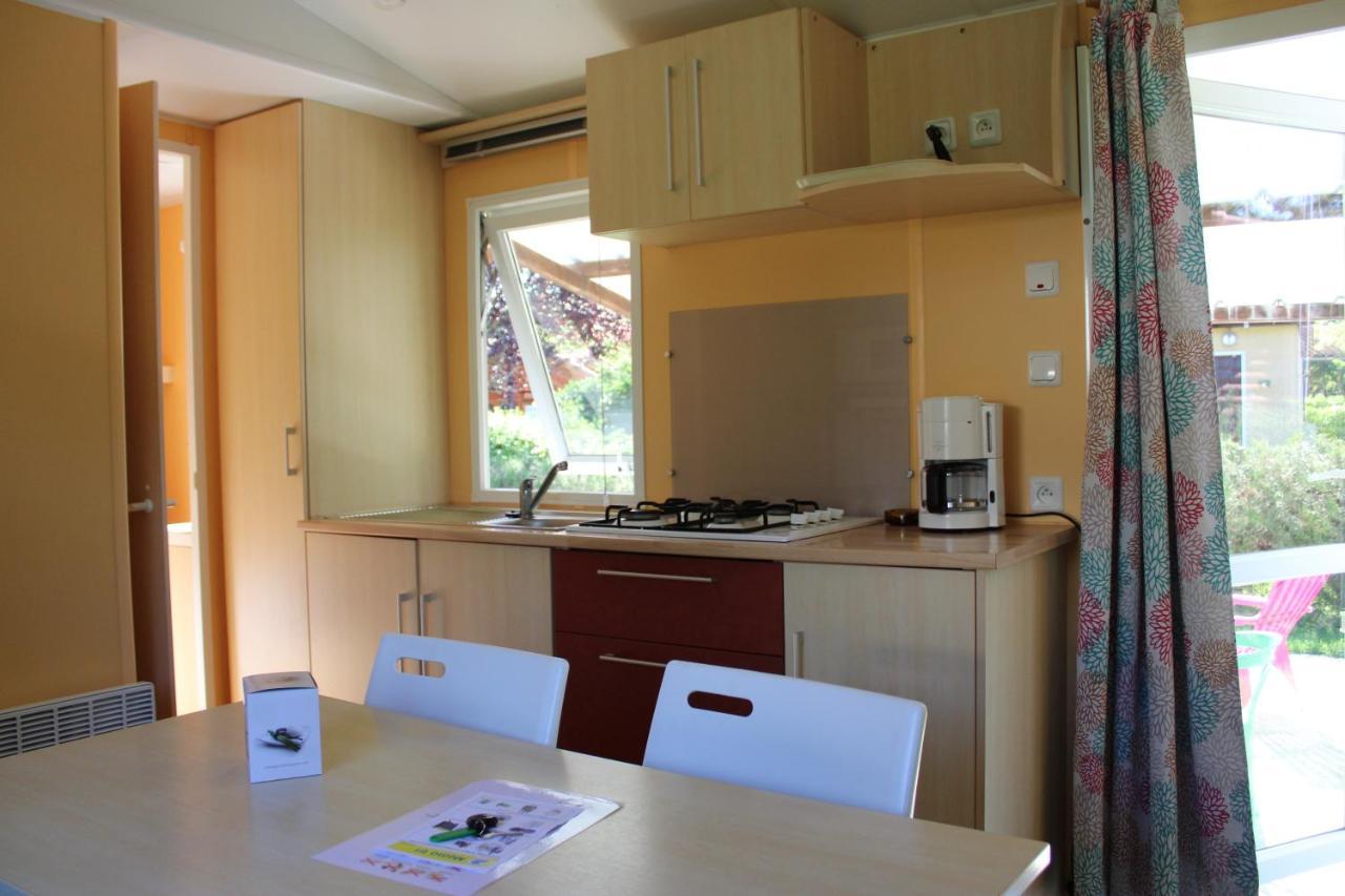 Camping Familial Paisible Avec Piscine, Mobil Home , Chalet, Studio & Emplacement Nue Casties-Labrande Екстер'єр фото