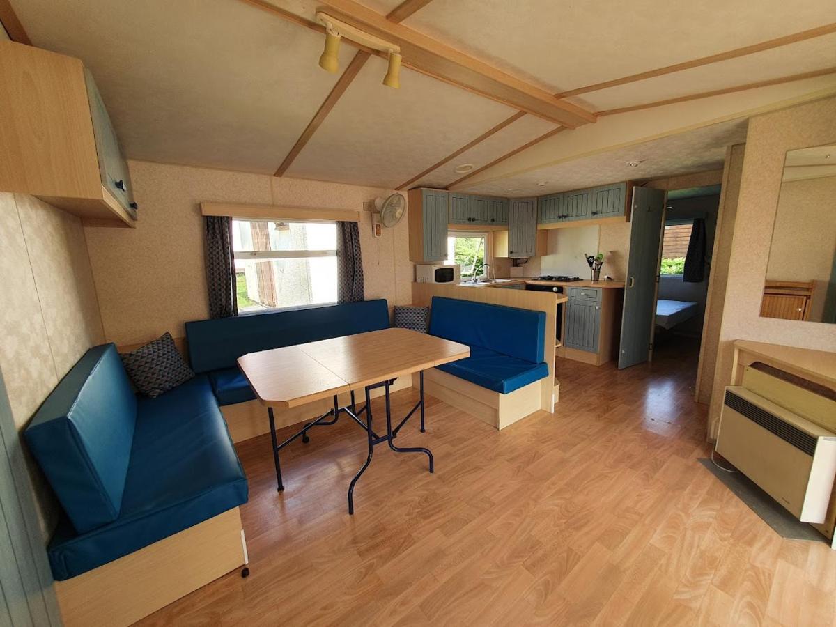 Camping Familial Paisible Avec Piscine, Mobil Home , Chalet, Studio & Emplacement Nue Casties-Labrande Екстер'єр фото