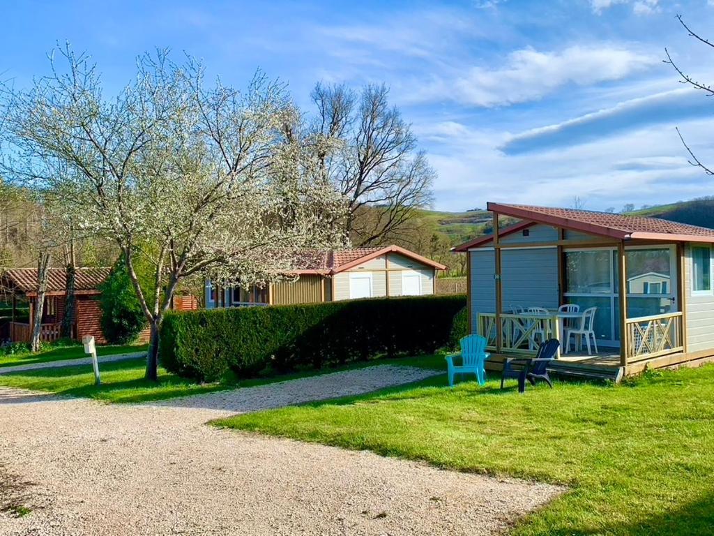 Camping Familial Paisible Avec Piscine, Mobil Home , Chalet, Studio & Emplacement Nue Casties-Labrande Екстер'єр фото