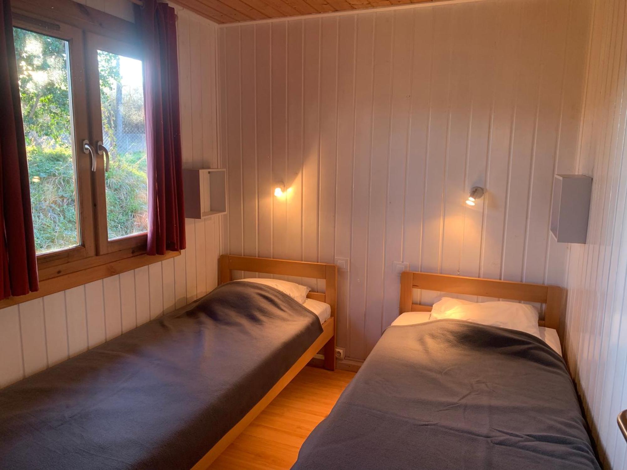 Camping Familial Paisible Avec Piscine, Mobil Home , Chalet, Studio & Emplacement Nue Casties-Labrande Екстер'єр фото