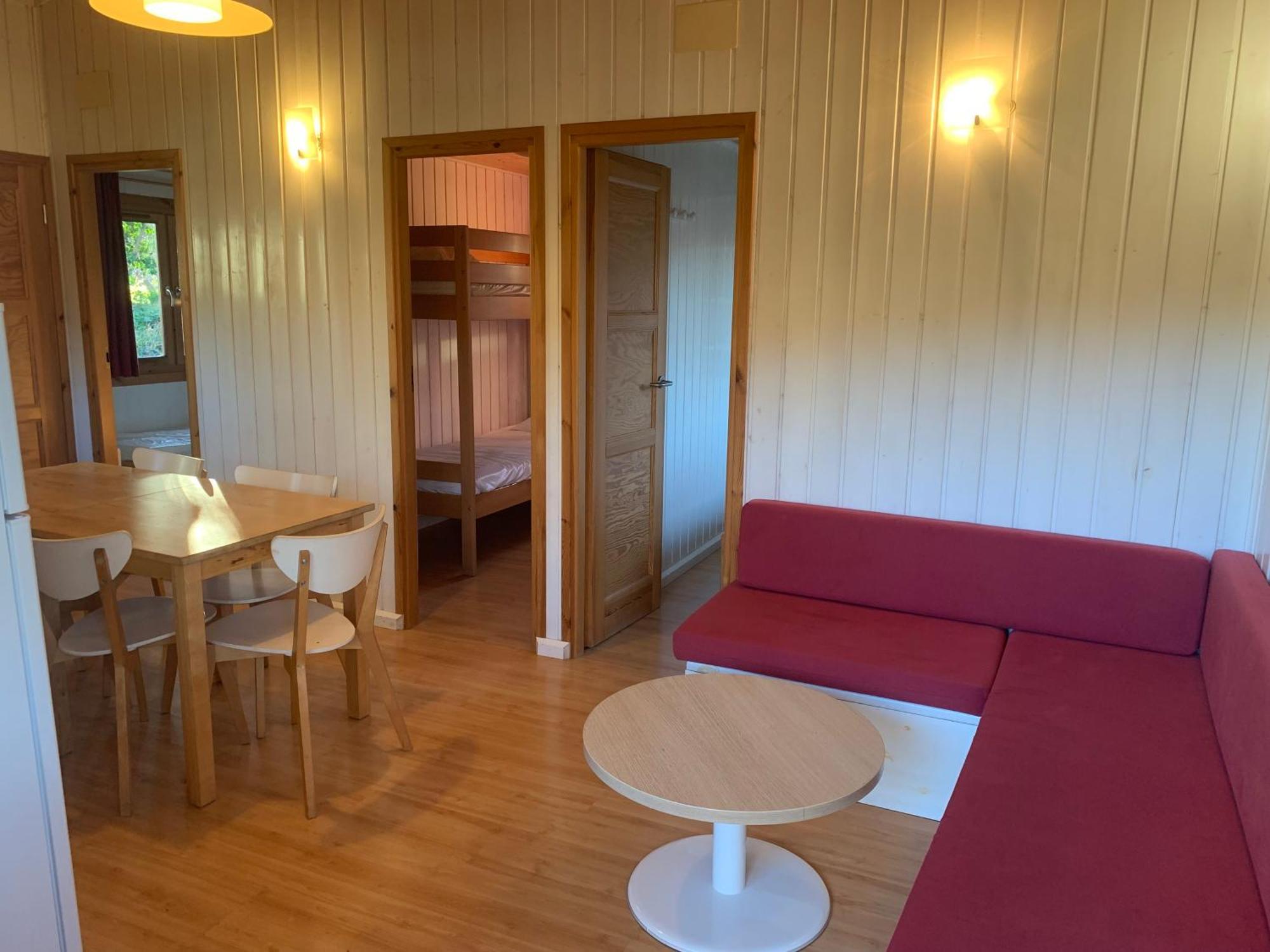 Camping Familial Paisible Avec Piscine, Mobil Home , Chalet, Studio & Emplacement Nue Casties-Labrande Екстер'єр фото