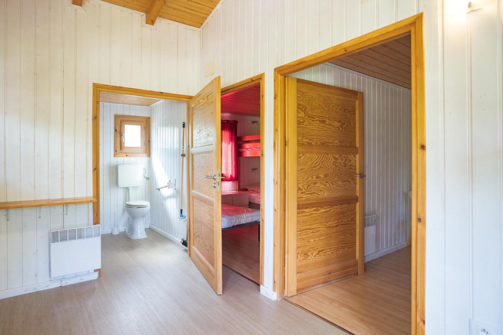 Camping Familial Paisible Avec Piscine, Mobil Home , Chalet, Studio & Emplacement Nue Casties-Labrande Екстер'єр фото