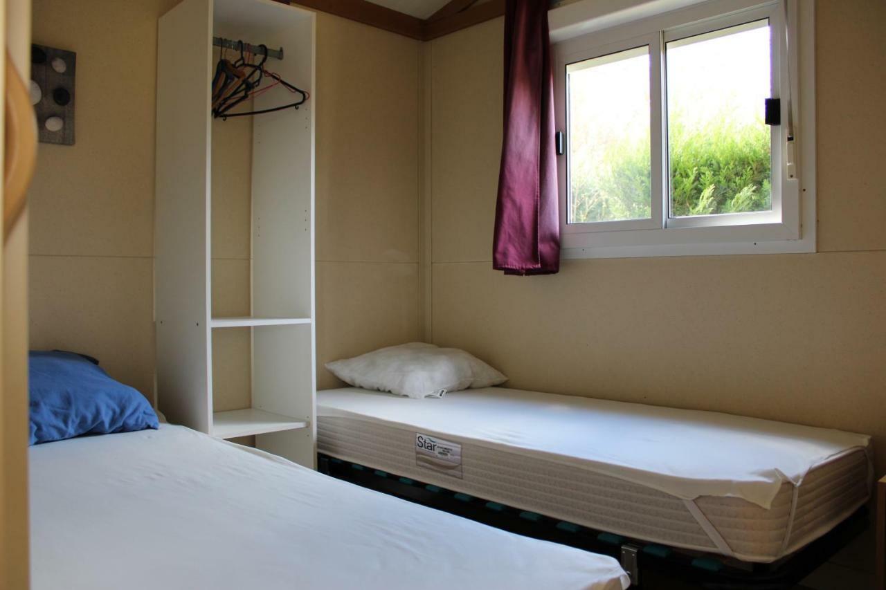 Camping Familial Paisible Avec Piscine, Mobil Home , Chalet, Studio & Emplacement Nue Casties-Labrande Екстер'єр фото