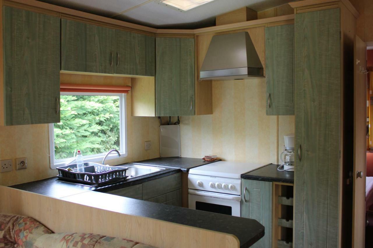 Camping Familial Paisible Avec Piscine, Mobil Home , Chalet, Studio & Emplacement Nue Casties-Labrande Екстер'єр фото